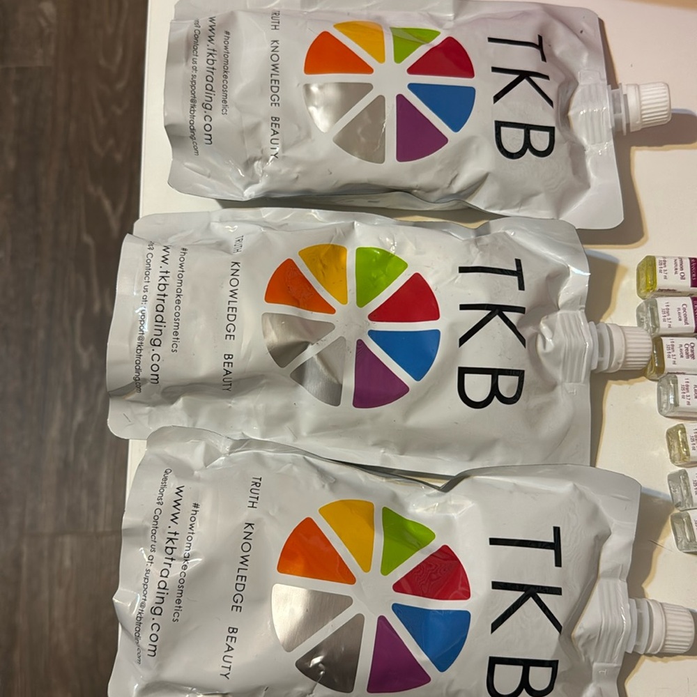 TKB GLOSS BASE